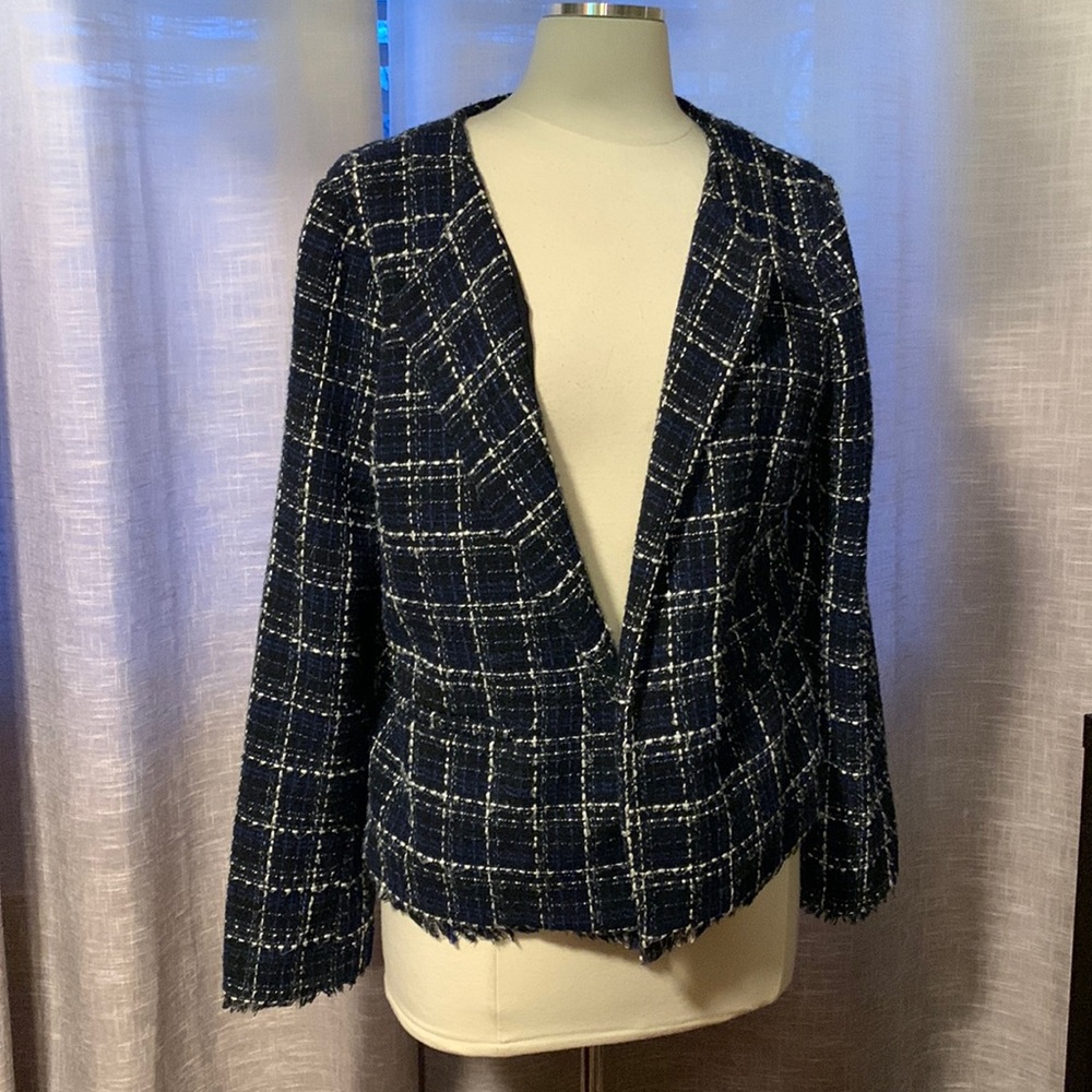Gorgeous Lark & Ro tweed blazer